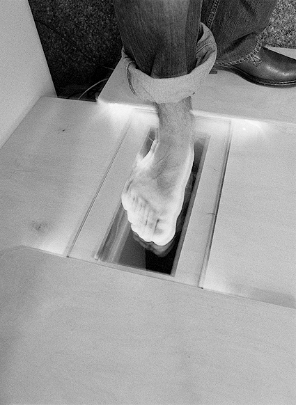 © Andreas Balon— © Landschaft-des-wissens.org  2005 —  Massschuh.de - Eine Plattform von Schuhmachern, die mit modernem Technologieeinsatz den elitären Maßschuh zu einem leistbaren Qualitätsprodukt gemacht haben. Massenhafte Maßfertigung ist das Thema: Das langlebige, hochqualitative, teilautomatisch hergestellte Einzelstück vom Handwerker meiner Region. <br/><br/>
